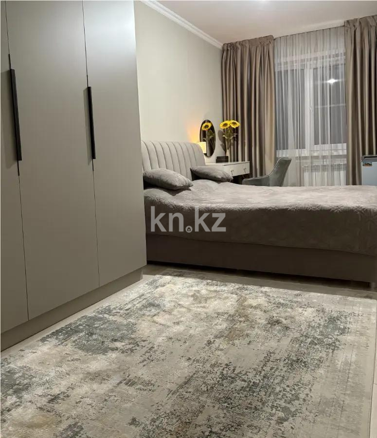Продажа 3-комнатной квартиры, 59 м², мкр-н 8, дом  3 в Алматы - фото 2