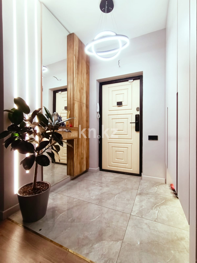 Продажа 4-комнатной квартиры, 129.4 м², ул. Кенесары хана - Продажа и аренда недвижимости в Алматы фото 1 из 40