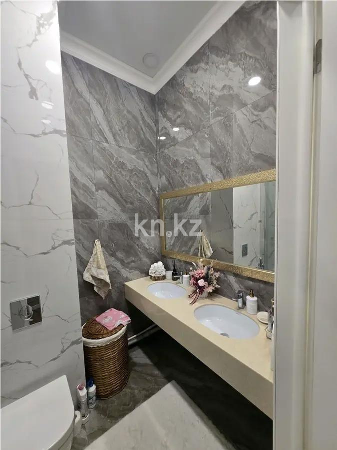 Продажа 4-комнатной квартиры, 135 м², мкр-н Самал-1, дом  29 - Продажа квартир в Алматы с фото фото 8 из 10