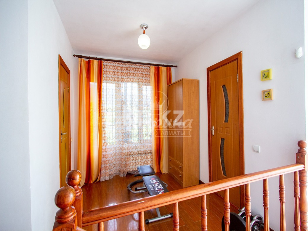 Продажа 4-комнатного дома, 170 м², ул. Кербулакская, дом  5б - Продажа домов, коттеджей в Алматы без посредников фото 8 из 29