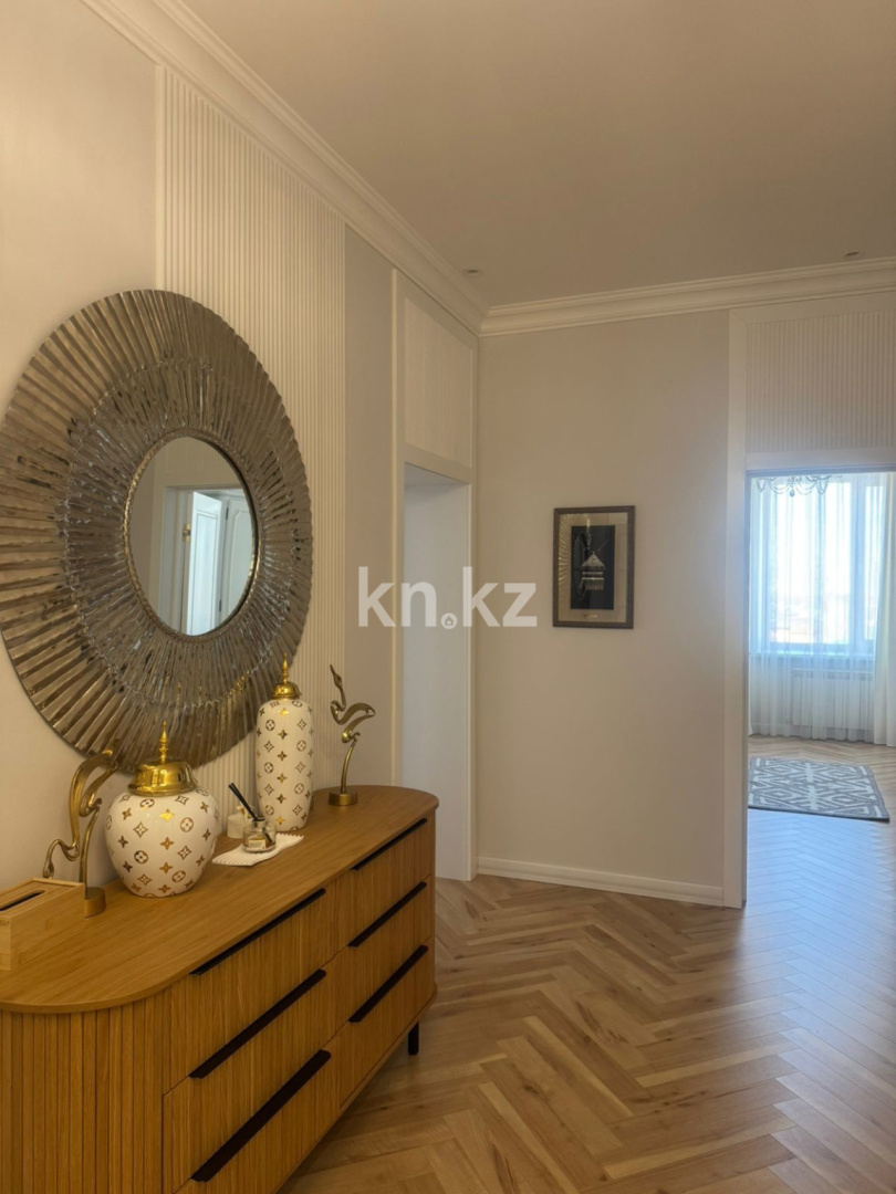 Продажа 4-комнатной квартиры, 175 м², ул. Жусан, дом  11 в Астане - фото 17