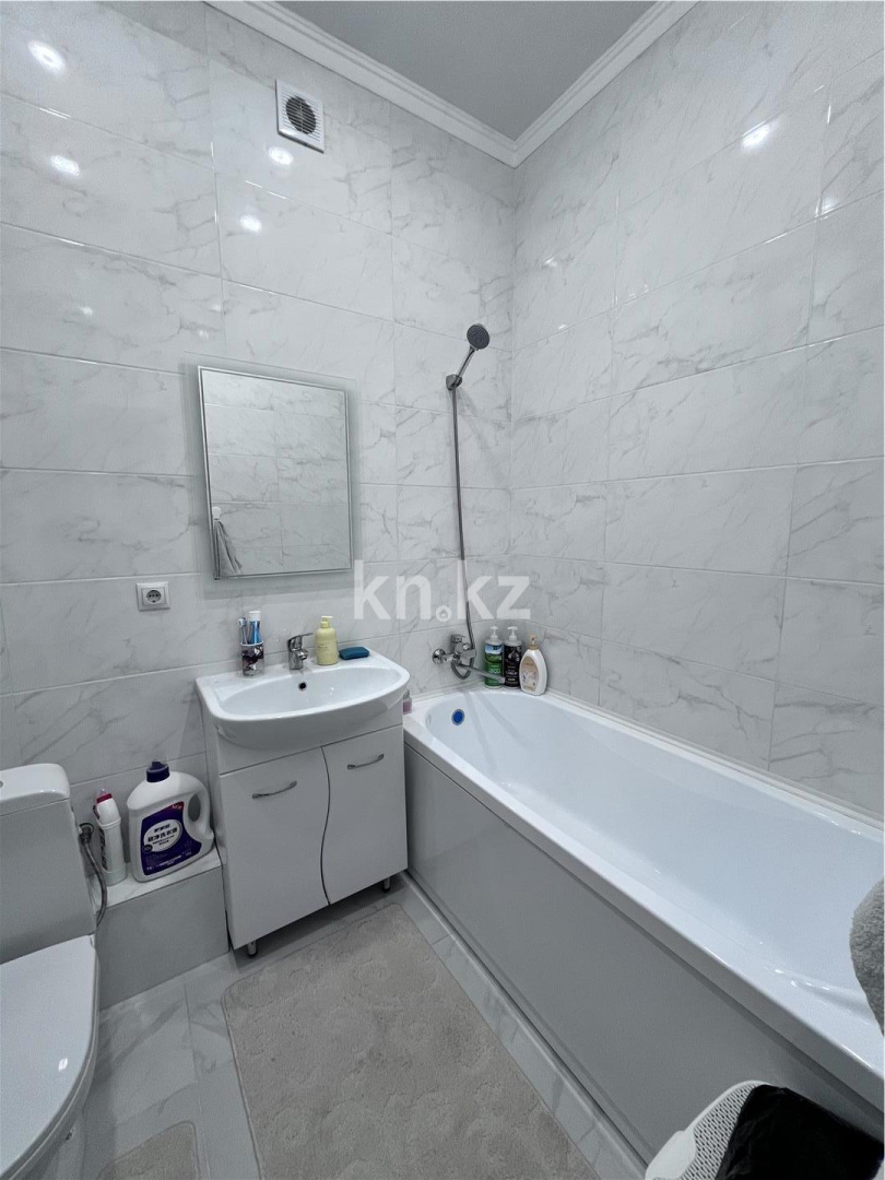 Продажа 2-комнатной квартиры, 64 м² - Продажа  двухкомнатных квартир в Караганде на Юго-Востоке фото 17 из 25