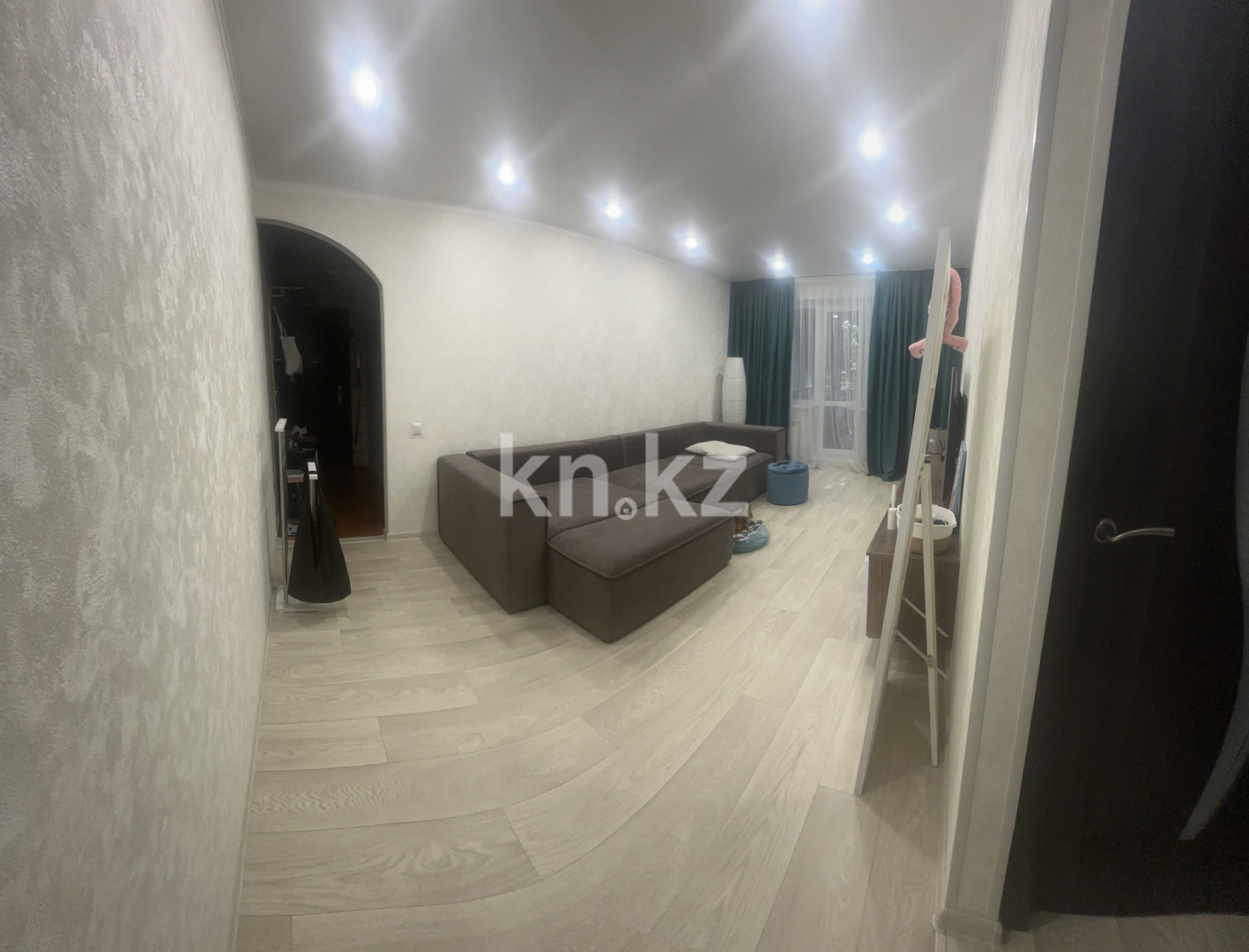 Продажа 3-комнатной квартиры, 58.7 м², ул. Абая, дом  54 - Продажа квартир в Темиртау без посредников фото 2 из 8