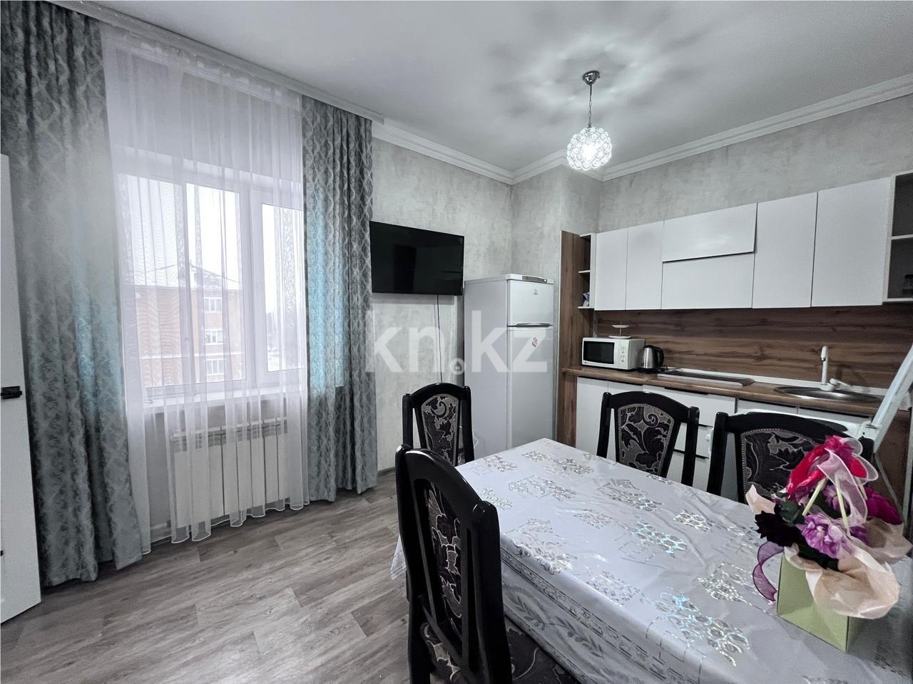 Продажа 2-комнатной квартиры, 57 м², ул. Университетская - Продажа квартир в Караганде фото 1 из 14