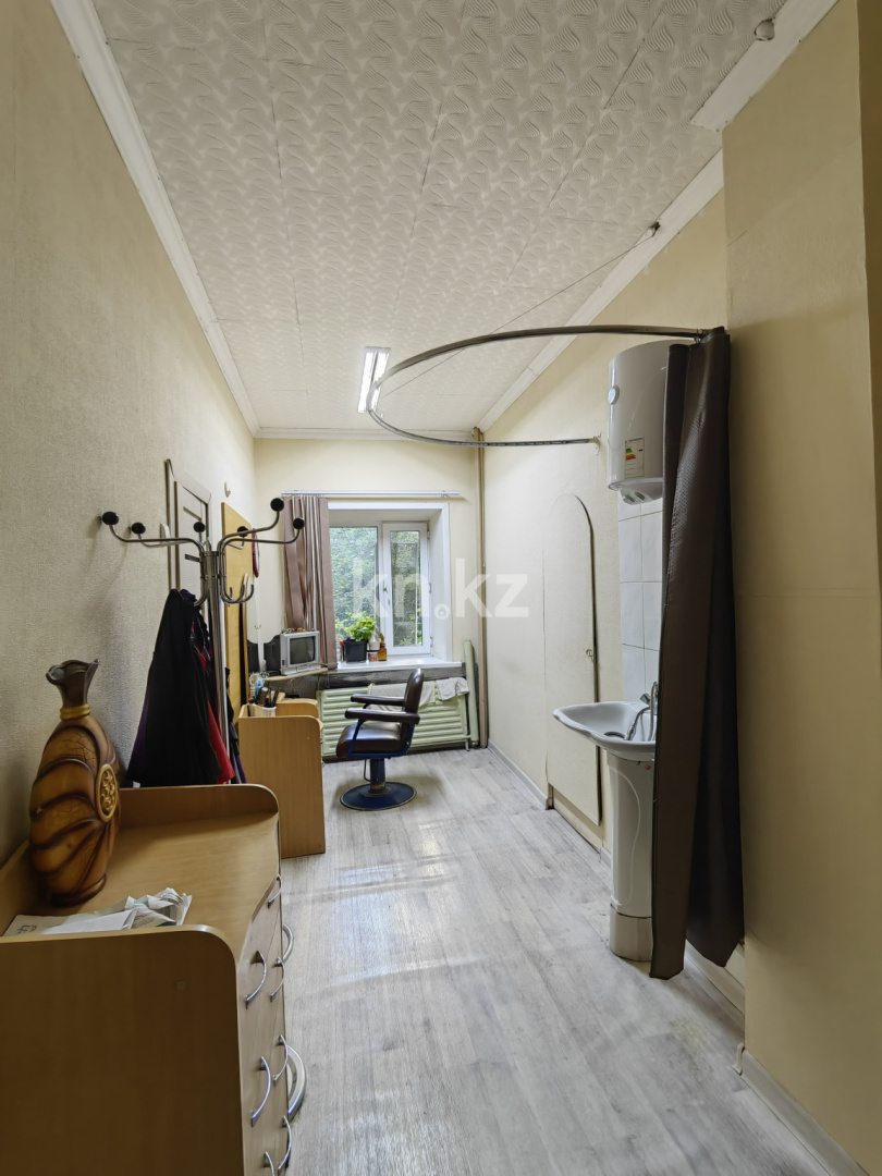 Продажа , 60 м², пр. Бухар-жырау, дом  96 - Продажа офисных и торговых помещений в Караганде фото 7 из 21