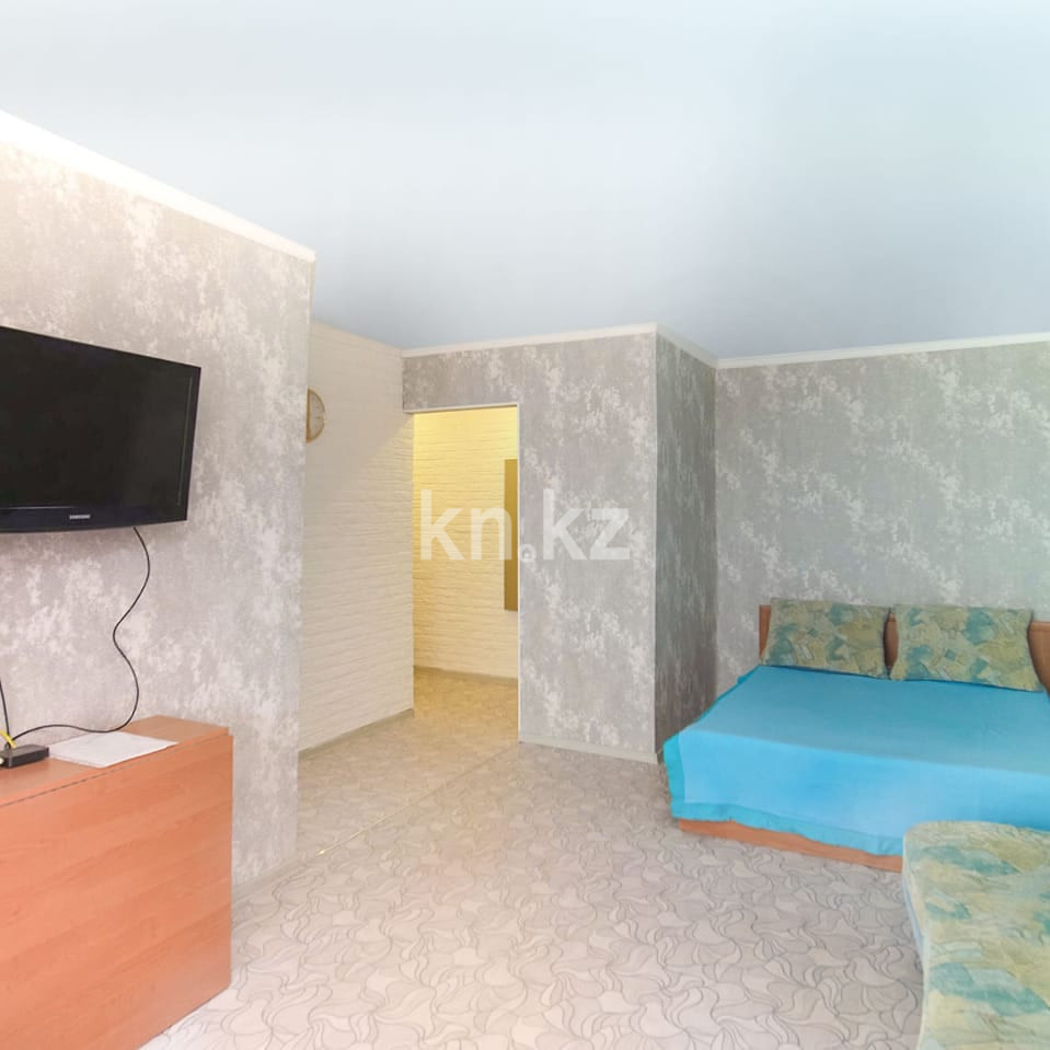 Аренда 1-комнатной квартиры посуточно, 35 м², Абая, дом  20 - Аренда квартир помесячно в Казахстане фото 1 из 6