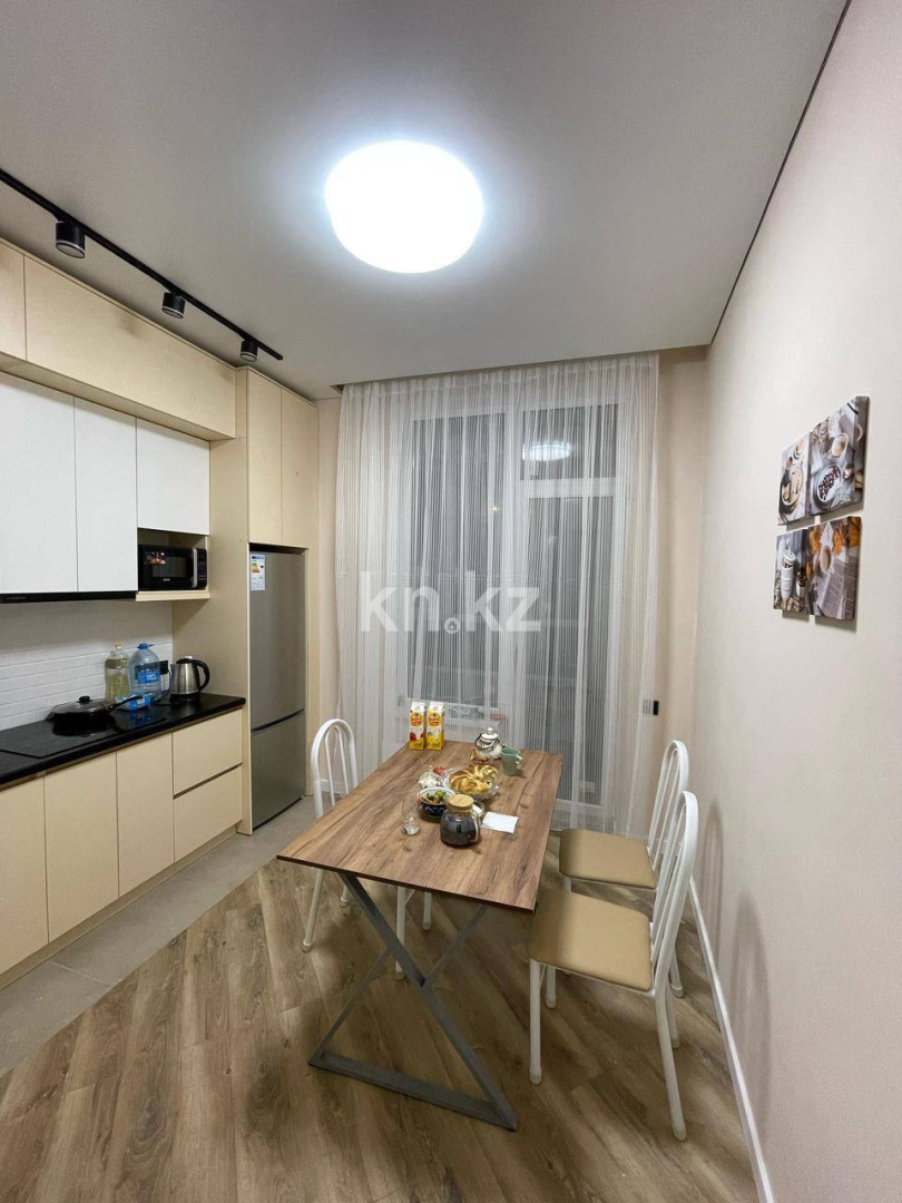Аренда 2-комнатной квартиры, 45 м², ул. Е-36, дом  2 - Аренда  двухкомнатных квартир помесячно в Астане фото 1 из 10