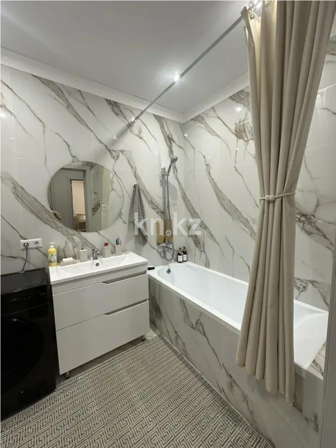 Продажа 3-комнатной квартиры, 104 м², ул. Дюсембекова, дом  53/8 в Караганде - фото 5