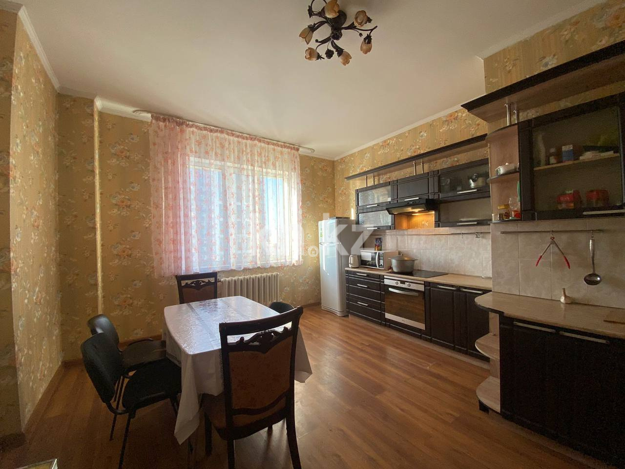 Аренда 4-комнатной квартиры, 170 м² - Аренда жилой и коммерческой недвижимости в Казахстане фото 1 из 10