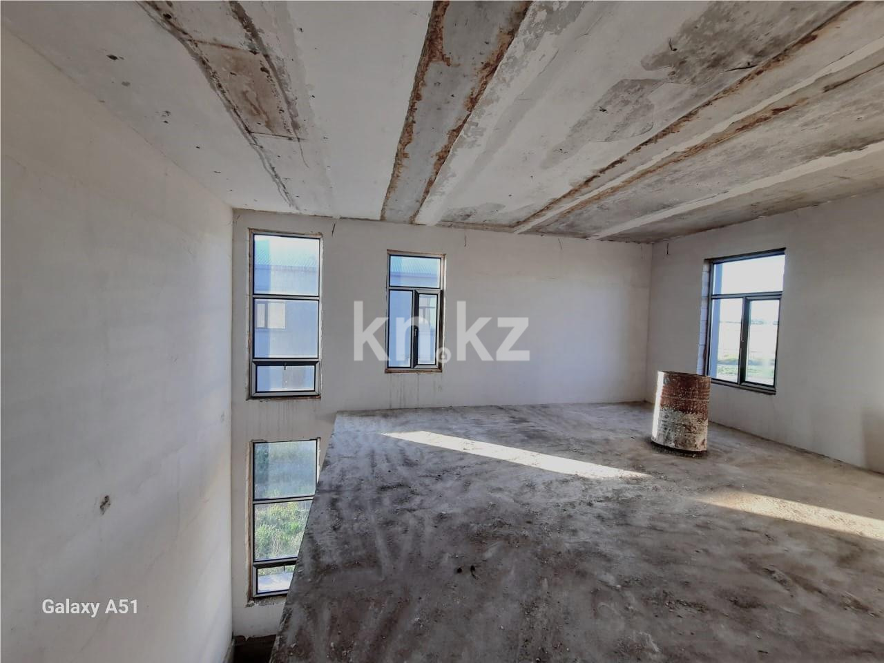 Продажа 4-комнатного дома, 267 м², ул. Алтайбаева, дом  43/4 - Продажа квартир в Караганде фото 11 из 15