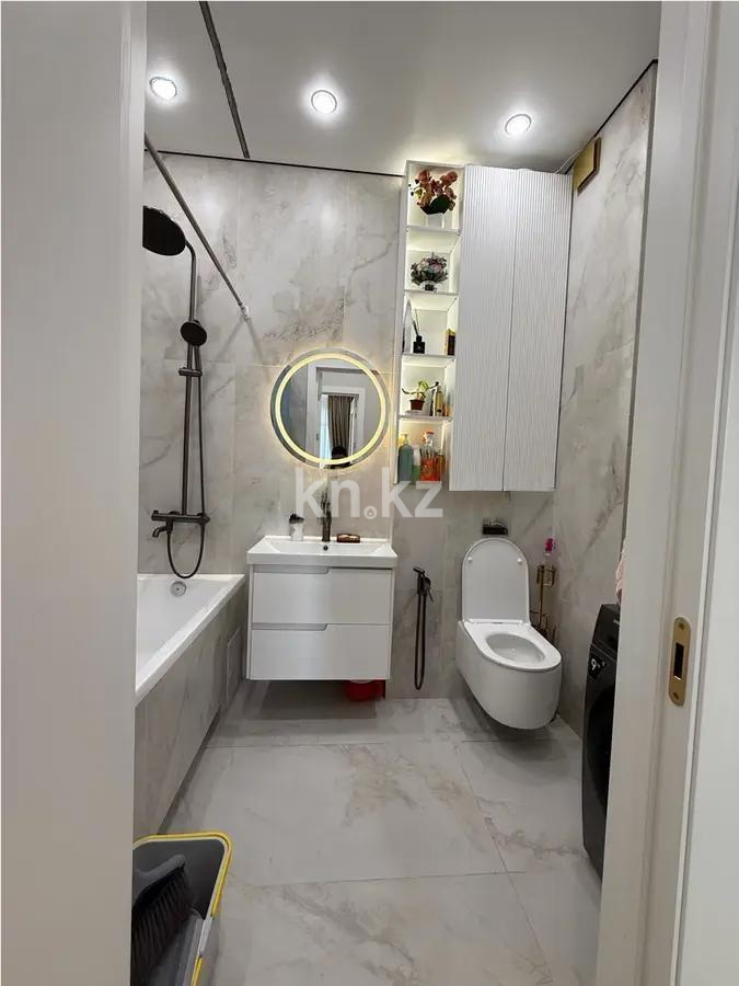 Продажа 2-комнатной квартиры, 62 м², ул. Жандосова, дом  108/1 в Алматы - фото 4