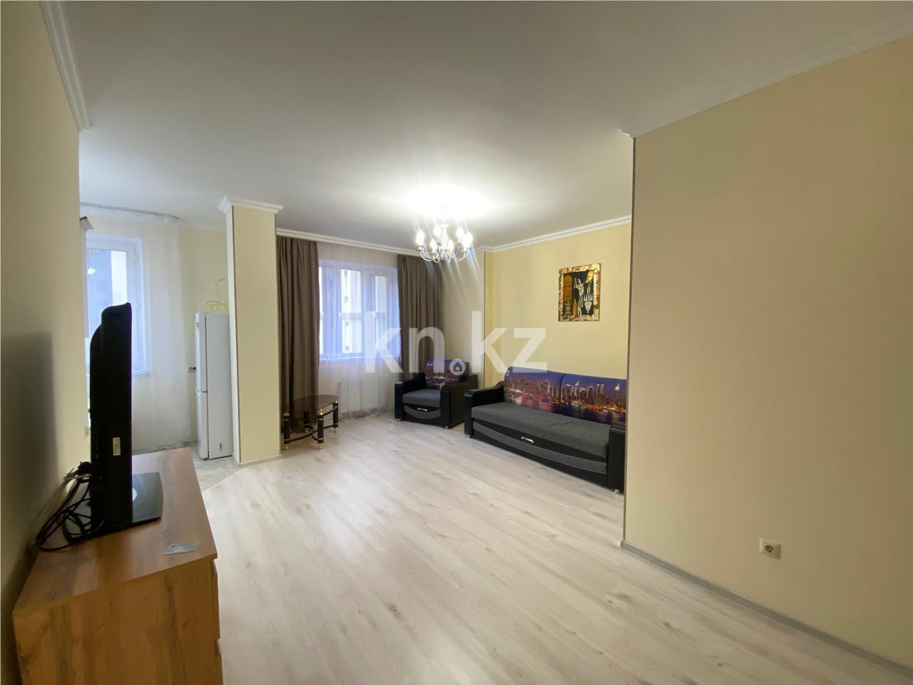 Продажа 1-комнатной квартиры, 42 м², ул. Туркестан в Астане - фото 3