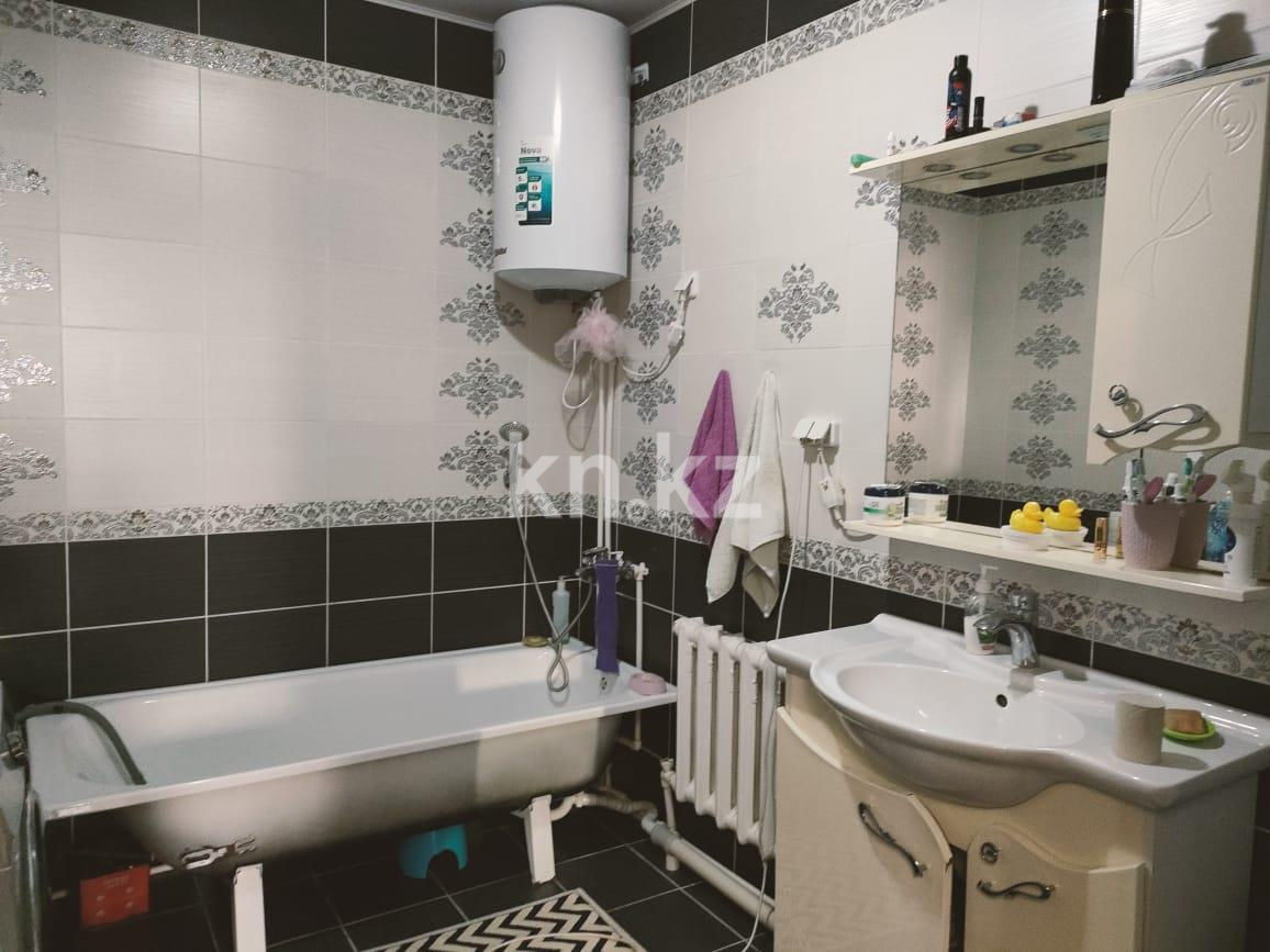 Продажа 5-комнатного дома, 175 м², ул. Молдагуловой - Продажа домов, коттеджей в Казахстане фото 15 из 24