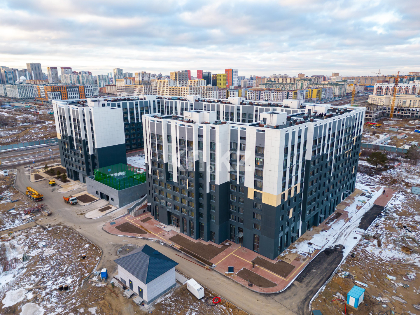 Продажа 2-комнатной квартиры, 67.8 м², ул. Нажимеденова, дом  5/1 в Астане - фото 3
