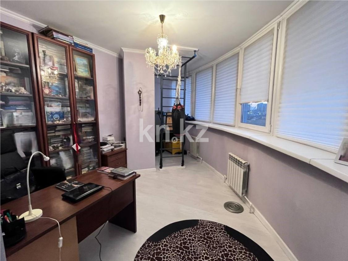 Продажа 4-комнатной квартиры, 136 м², пр. Шахтеров - Продажа  четырехкомнатных квартир в Караганде с фото фото 13 из 34