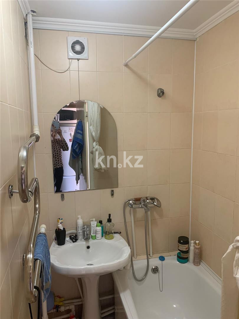 Продажа 3-комнатной квартиры, 60 м², пр. Н. Абдирова, дом  15 в Караганде - фото 8