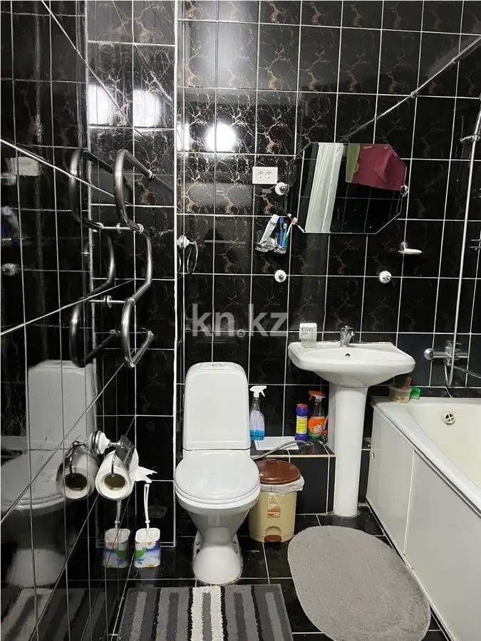 Продажа 1-комнатной квартиры, 41 м², ул. Толе би, дом  198 - Продажа  однокомнатных квартир в Алматы без посредников фото 3 из 3