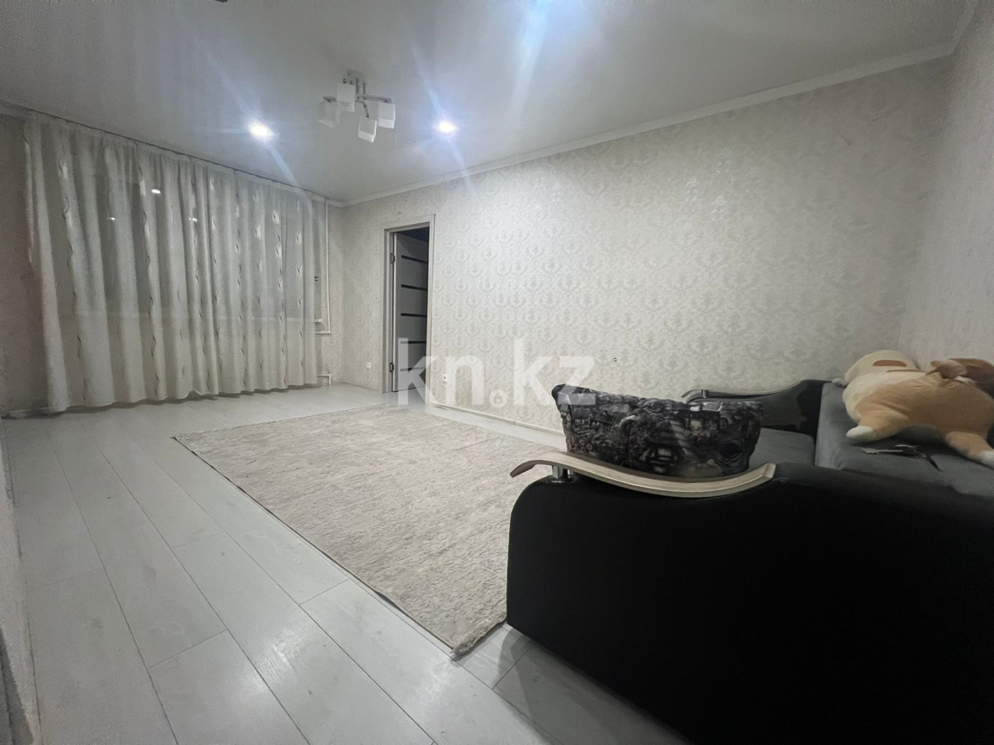 Продажа 2-комнатной квартиры, 46 м², пр. Республики в Караганде - фото 3