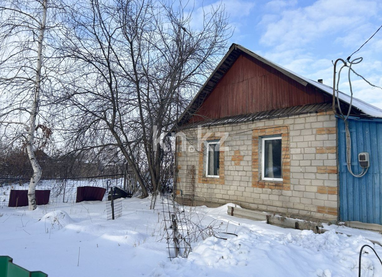 Продажа 3-комнатного дома, 40 м², ул. Героев - Продажа домов, коттеджей в Казахстане фото 1 из 14
