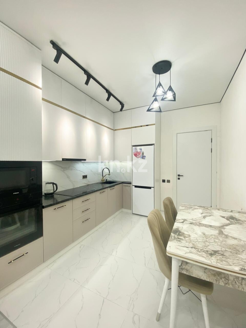 Продажа 2-комнатной квартиры, 66 м², ул. Асфендиярова, дом  8 - Продажа квартир в Астане фото 1 из 36
