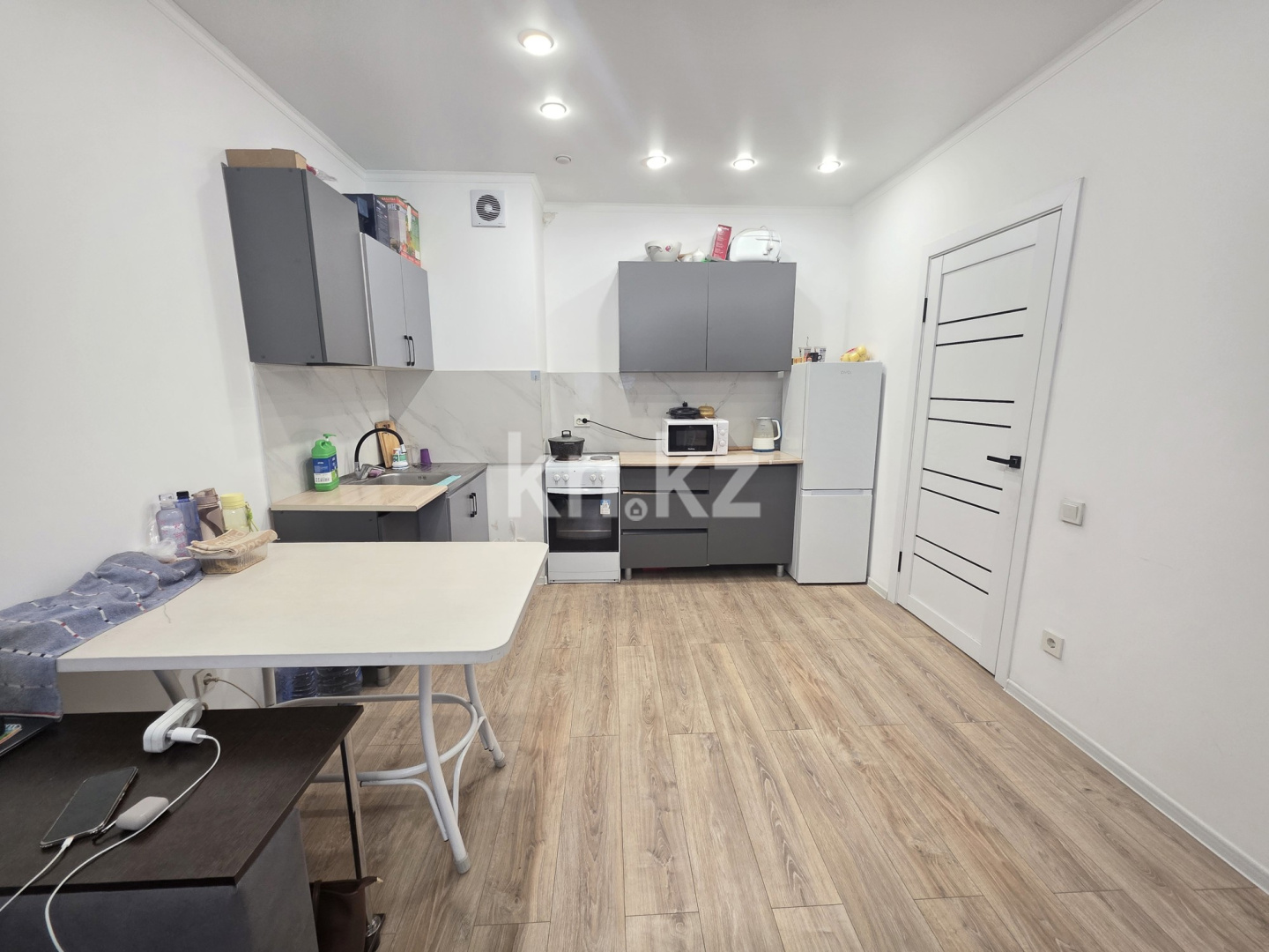 Продажа 2-комнатной квартиры, 42.3 м² в Алматы - фото 4