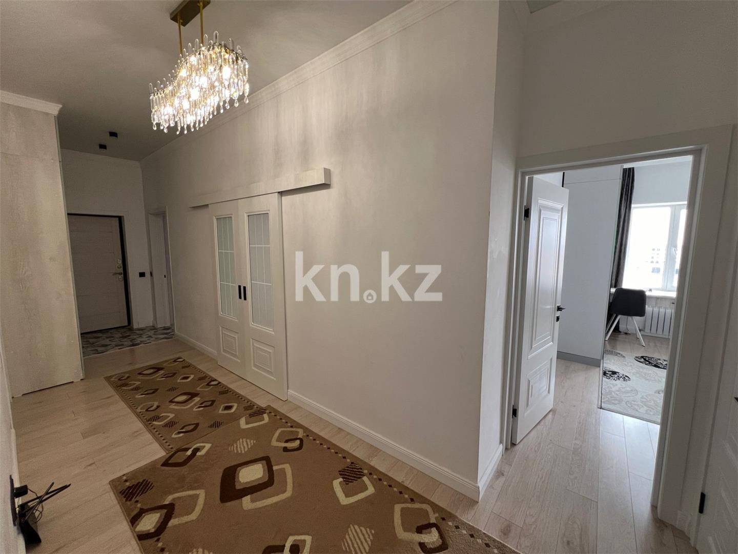 Продажа 4-комнатной квартиры, 111 м², ул. Муканова, дом  53/8 - Продажа  четырехкомнатных квартир в Караганде фото 17 из 23