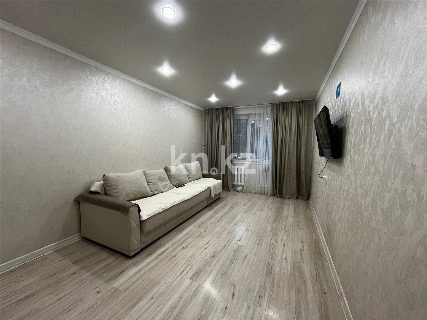 Продажа 3-комнатной квартиры, 65 м², мкр-н 16 - Продажа квартир в Караганде фото 1 из 9