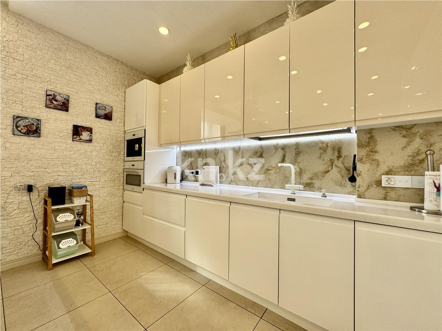 Продажа 4-комнатной квартиры, 198 м², ул. Ботаническая, дом  12/12 в Караганде - фото 13