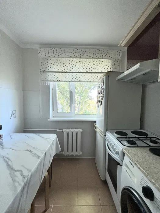 Продажа 3-комнатной квартиры, 62 м², мкр-н Восток-2, дом  14 в Караганде - фото 4