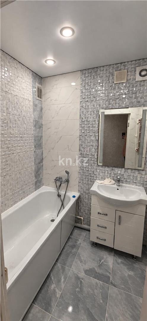 Продажа 3-комнатной квартиры, 60 м² в Караганде - фото 8