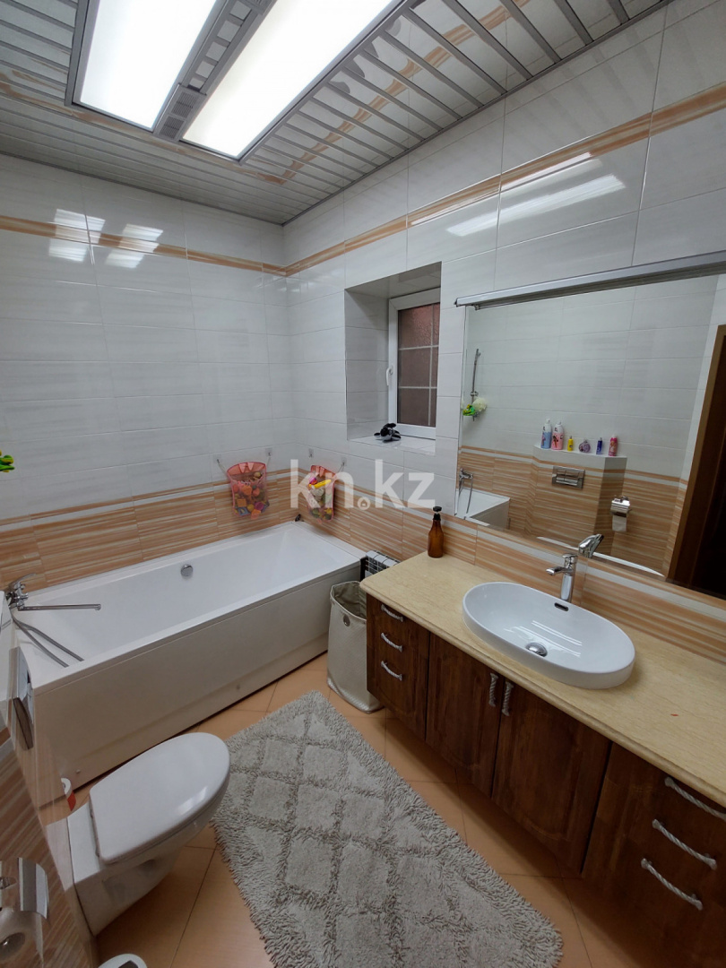 Продажа 6-комнатного дома, 384 м², ул. Каримова в Алматы - фото 24