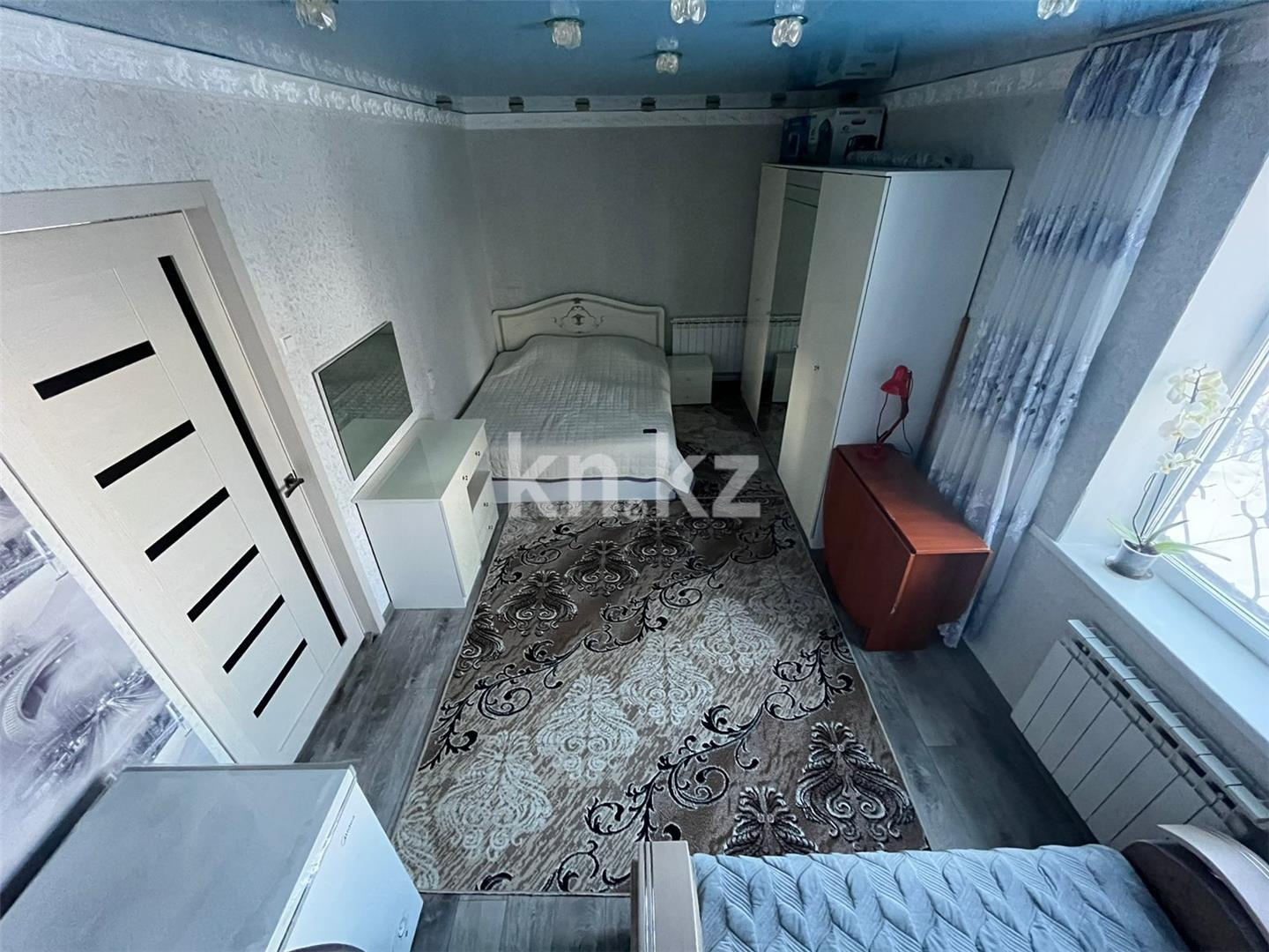 Продажа 3-комнатной квартиры, 60 м², мкр-н 14 в Караганде - фото 3