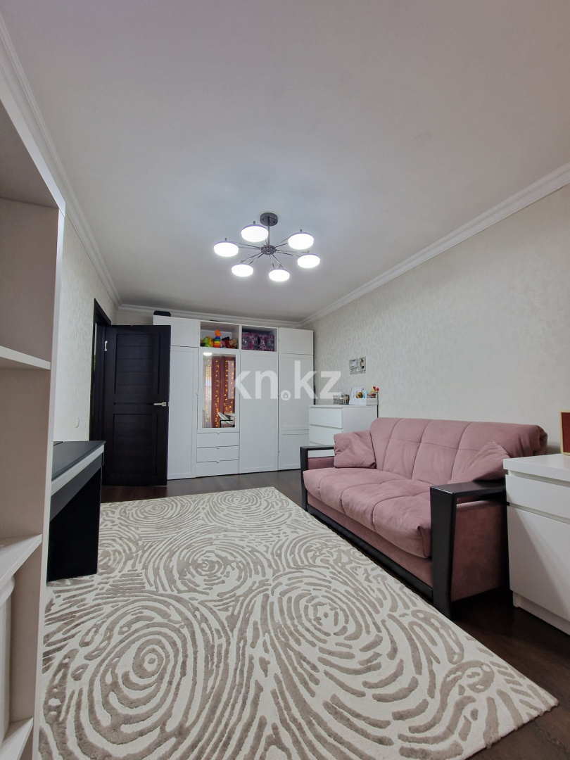 Продажа 2-комнатной квартиры, 43 м², ул. Аманжолова, дом  6 в Караганде - фото 3