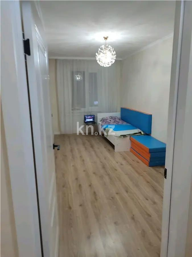 Продажа 3-комнатной квартиры, 60 м², 1 мкр., дом  41А в Алматы - фото 2