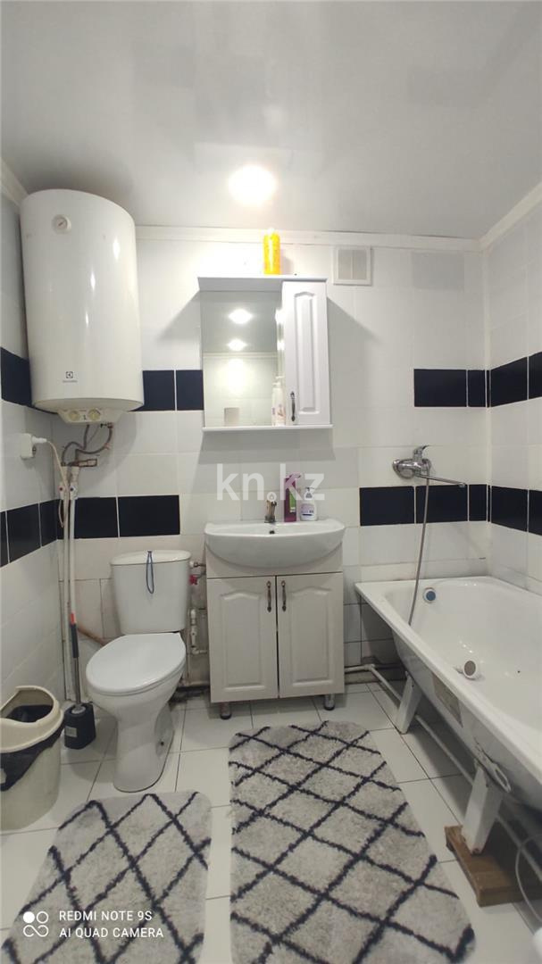 Продажа 3-комнатной квартиры, 60 м², ул. Жекибаева, дом  146 в Караганде - фото 6