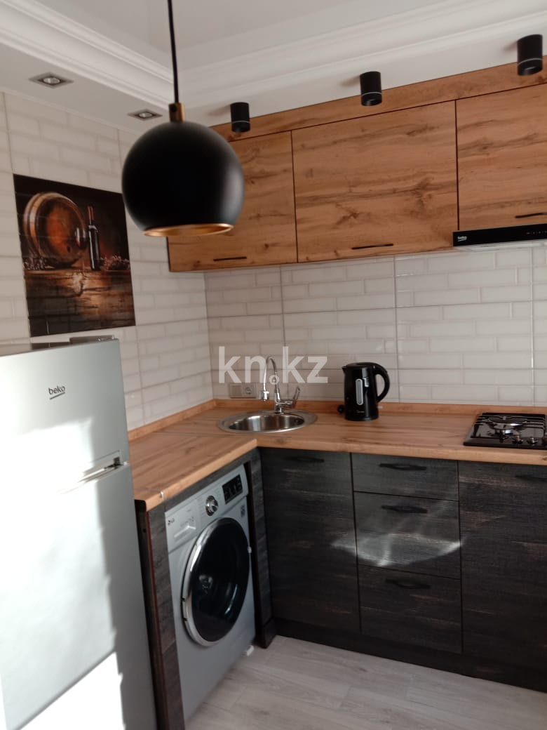 Аренда 1-комнатной квартиры, 32 м² - Аренда квартир помесячно в Караганде фото 1 из 13