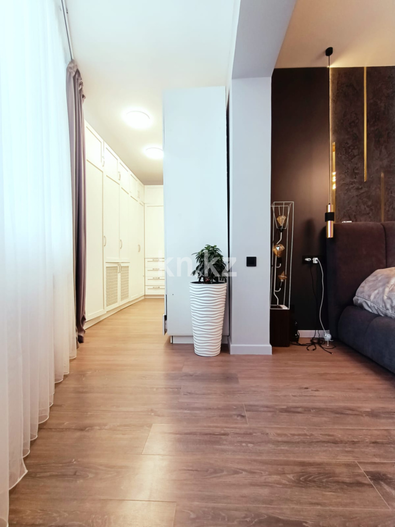 Продажа 4-комнатной квартиры, 129.4 м², ул. Кенесары хана - Продажа и аренда недвижимости в Алматы фото 16 из 40