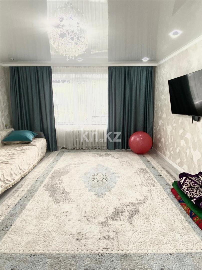 Продажа 4-комнатной квартиры, 76 м² в Караганде