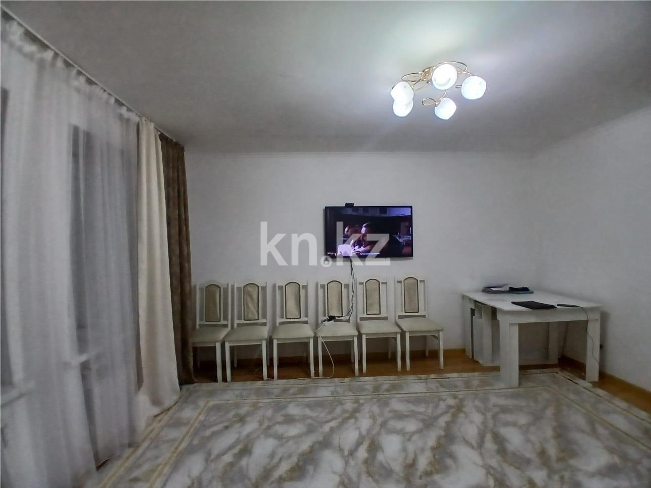 Продажа 3-комнатной квартиры, 74.3 м² - Продажа офисных и торговых помещений в Уральске фото 2 из 18