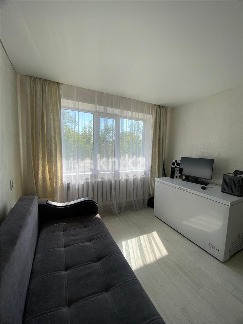 Продажа 3-комнатной квартиры, 61 м², мкр-н 18 - Продажа квартир в Караганде фото 12 из 14