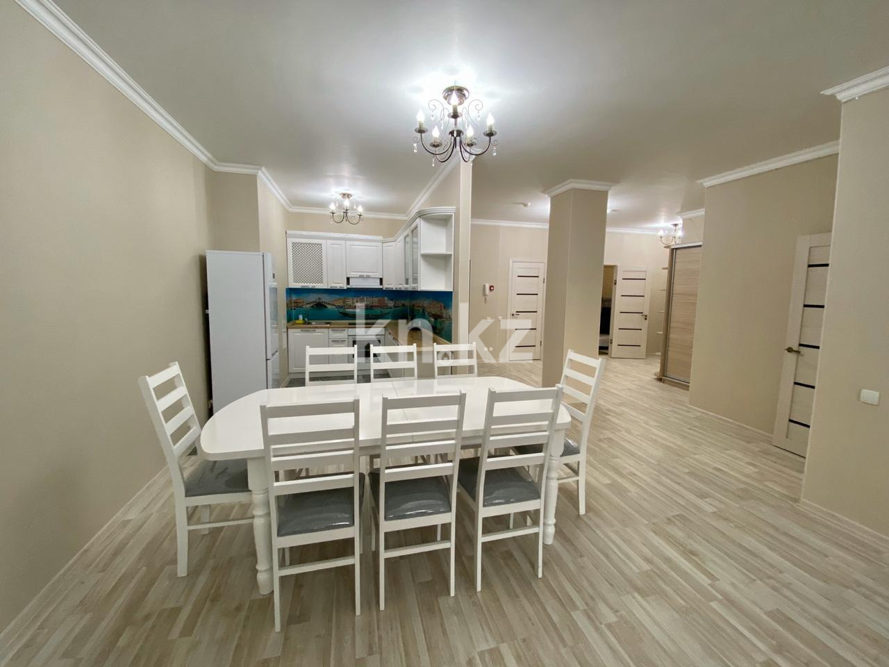 Аренда 4-комнатной квартиры посуточно, 180 м², ул. Достык, дом  5/1 - ул. Сауран - Аренда квартир посуточно в Астане без посредников фото 4 из 18