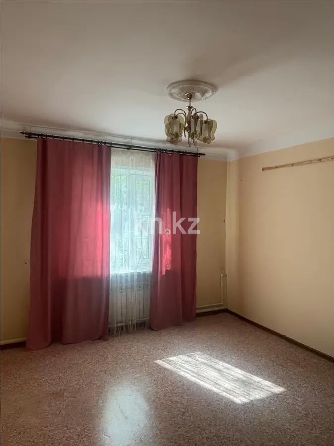 Продажа 3-комнатной квартиры, 82 м², ул. Абая, дом  30 - Продажа квартир в Караганде фото 1 из 7