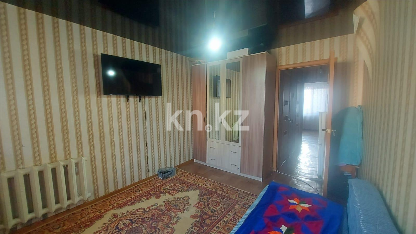 Продажа 3-комнатной квартиры, 64 м², мкр-н Мамраева (Восток-5) - Продажа квартир в Караганде фото 7 из 14