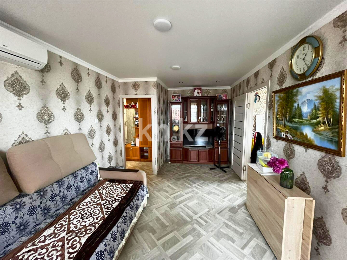 Продажа 3-комнатной квартиры, 47 м², 15-й мкр. - Продажа баз, складов и промышленной недвижимости в Сарани фото 2 из 7