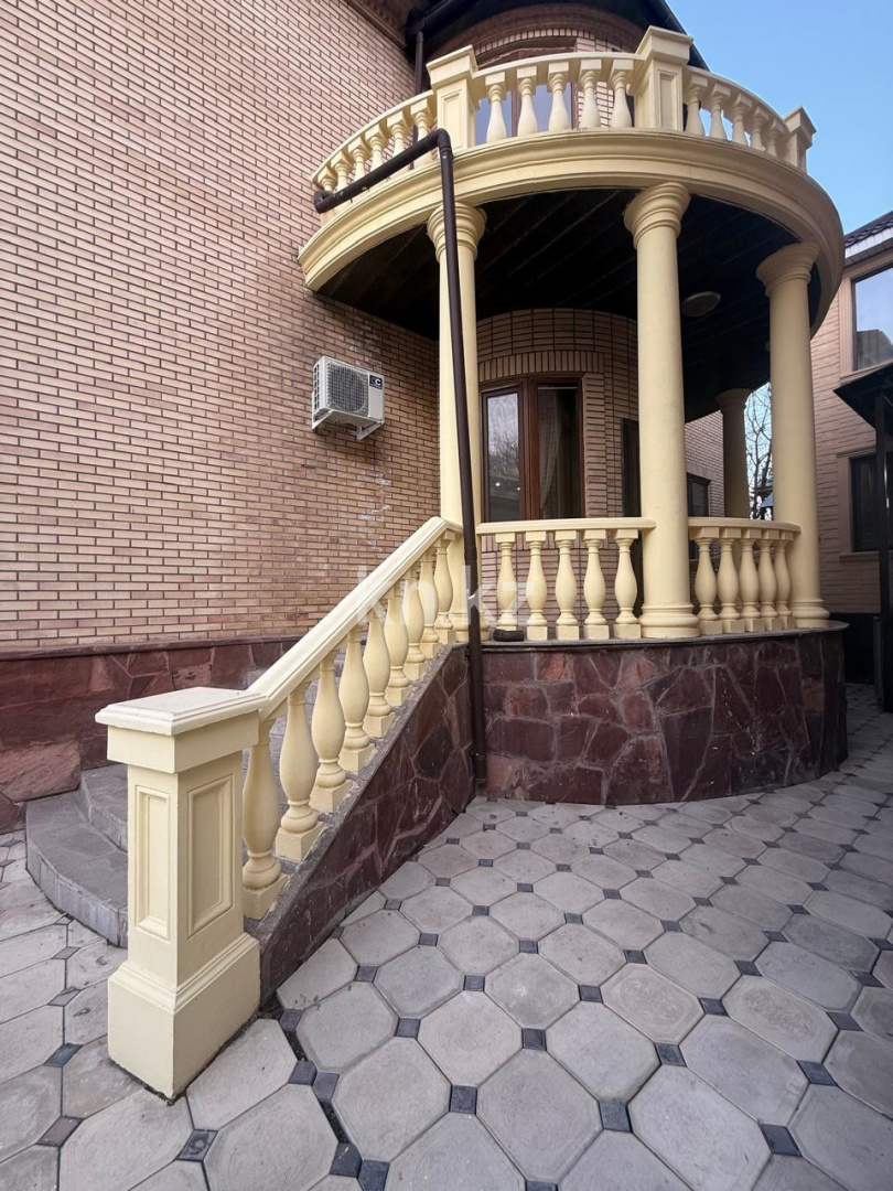 Продажа дома, 700 м², ул. Жамакаева - Продажа домов, коттеджей в Алматы фото 8 из 30