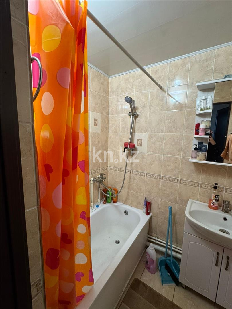 Продажа 3-комнатной квартиры, 89 м², мкр-н 11а, дом  26 в Караганде - фото 9