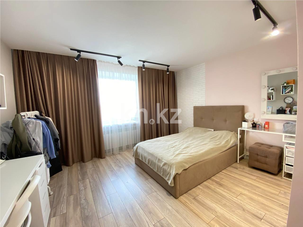 Продажа 4-комнатной квартиры, 102 м², пр. Н. Абдирова, дом  19 - Продажа  четырехкомнатных квартир в Караганде фото 6 из 14