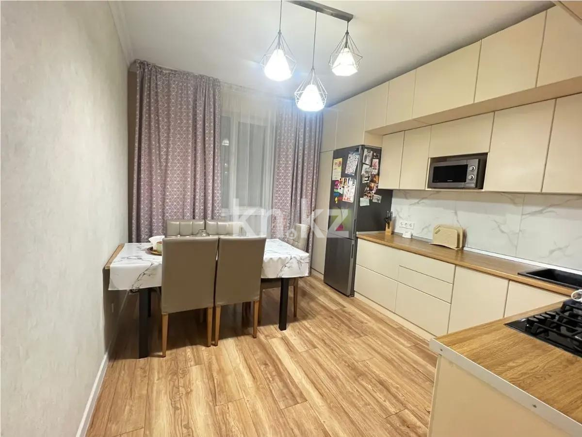 Продажа 2-комнатной квартиры, 70 м², ул. Чуланова, дом  151 в Алматы - фото 3