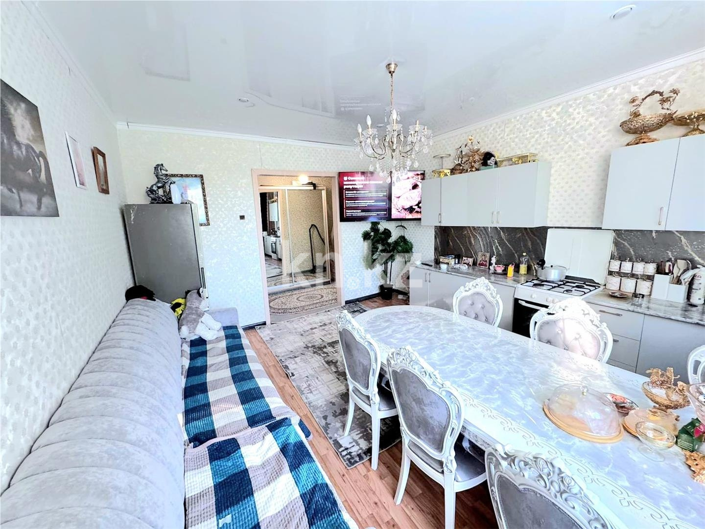Продажа 2-комнатной квартиры, 57 м² - Продажа двухкомнатных квартир в кирпичном доме в Темиртау фото 2 из 13