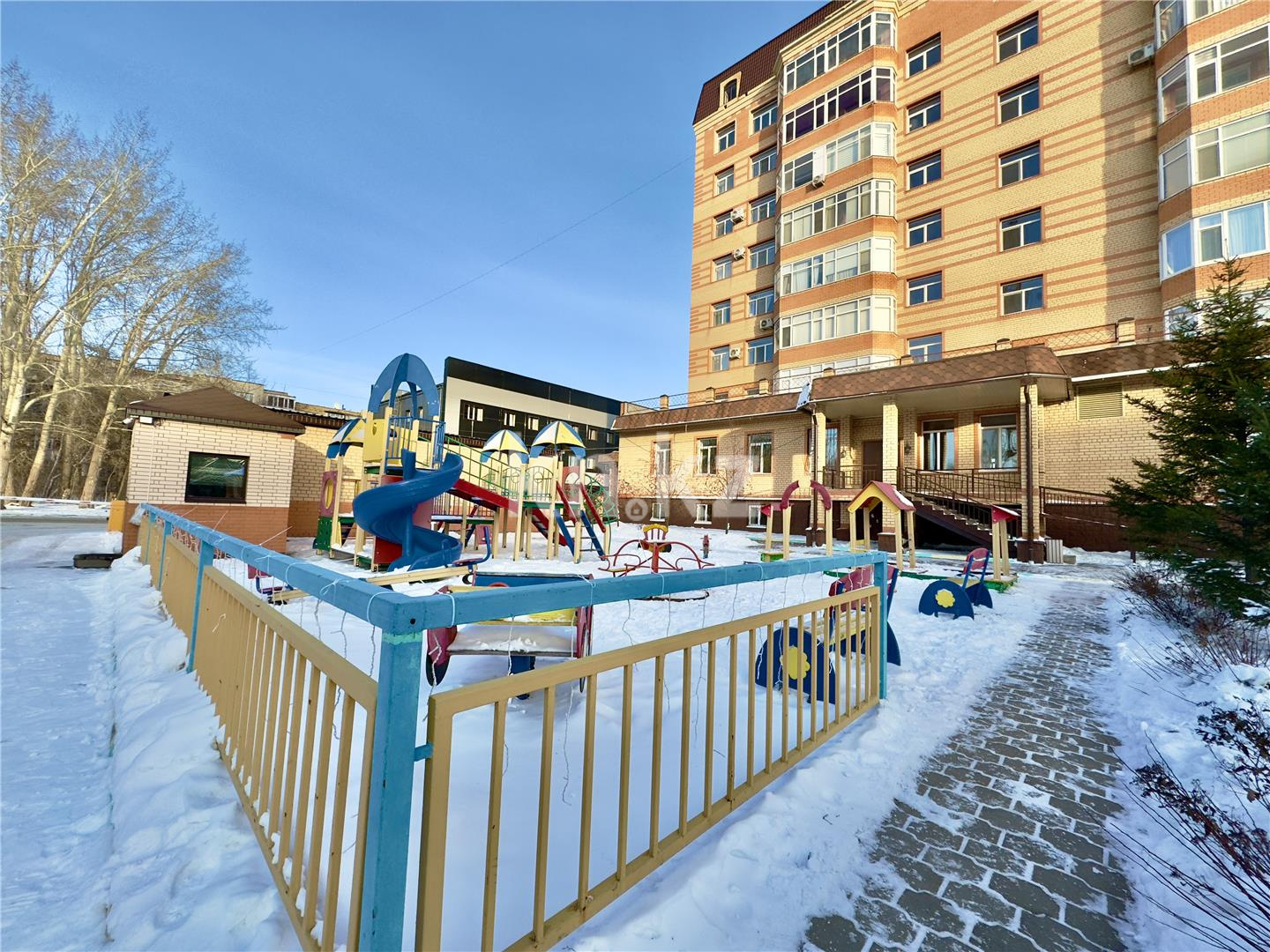 Продажа 5-комнатной квартиры, 217 м², ул. Аманжолова, дом  41 - Продажа  пятикомнатных квартир в Караганде фото 39 из 43